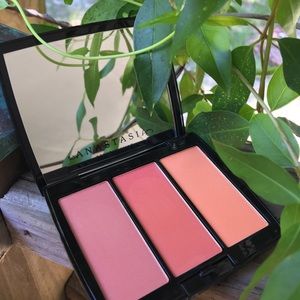 Anastasia Beverly Hills Blush